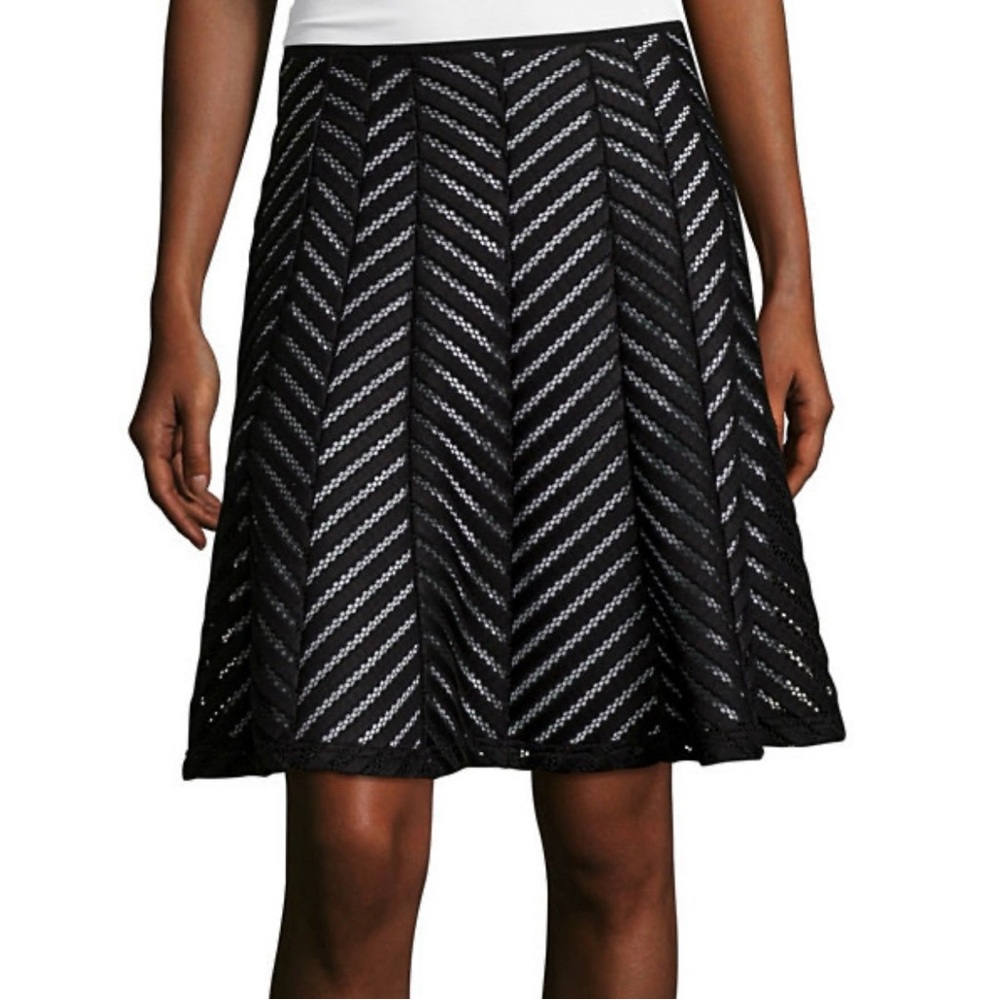 Worthington Black & White A-Line Chevron Skirt Dark Academia - Woman’s 10P